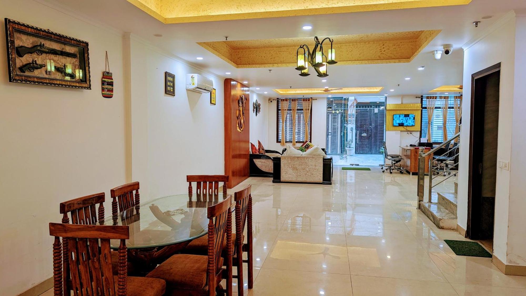 Hotel Moon Taj Near Yashobhoomi Convention Centre Delhi Kültér fotó